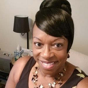 Meet your Posher, Lois